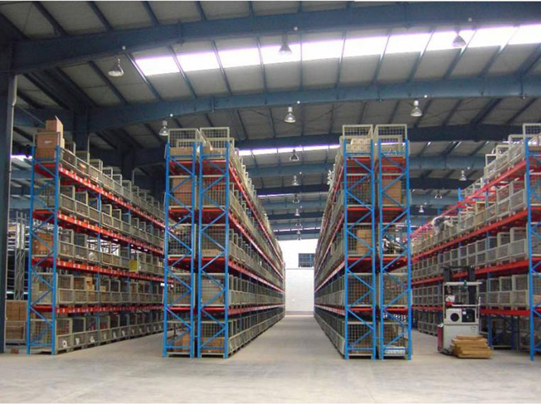 1503902143361732.jpg 重型橫梁式貨架1.jpg